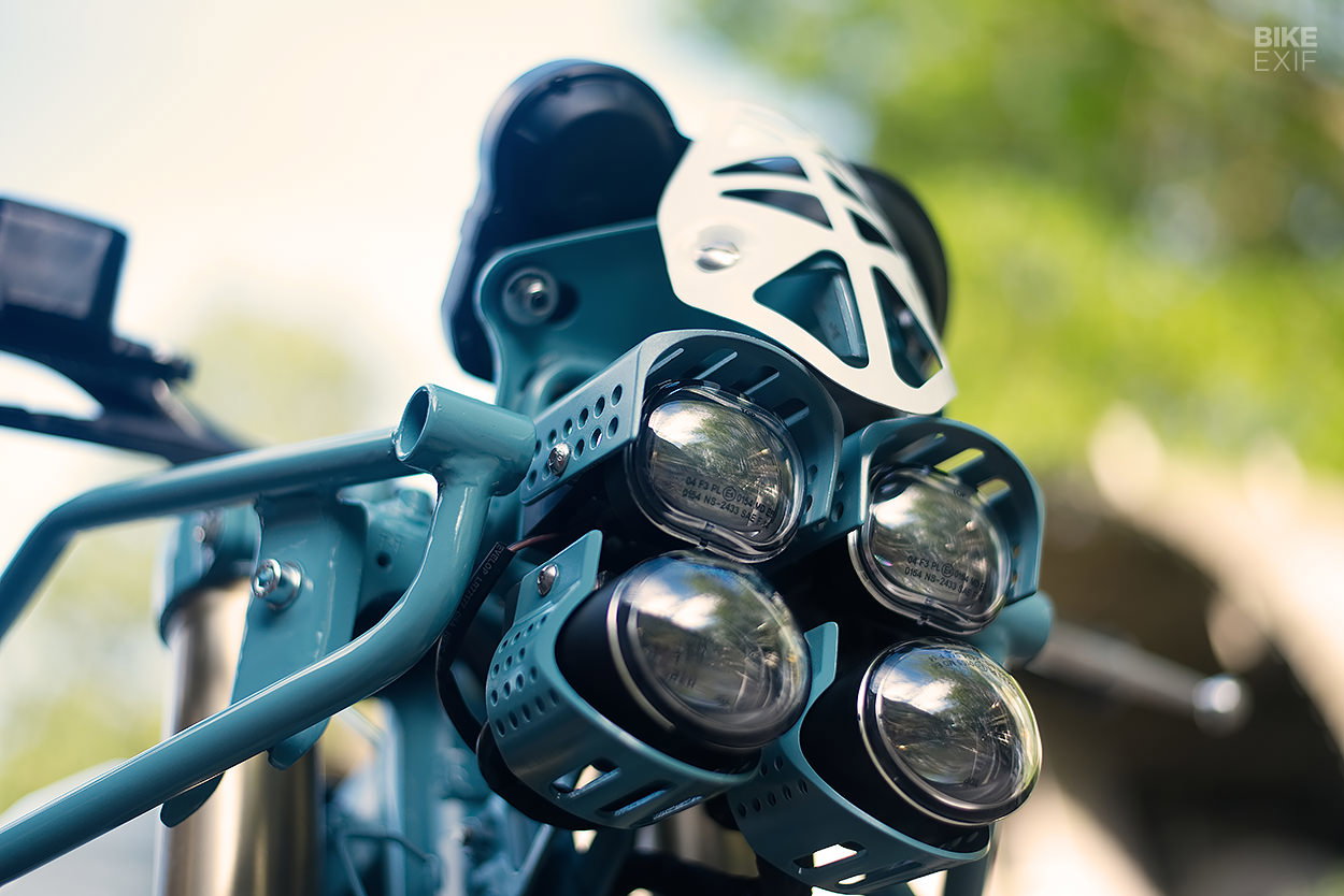 Royal-Enfield Himalayan MJR Roach Turbo